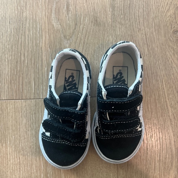 Vans Black and White Sneakers - Picture 3 of 5